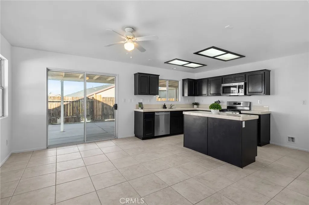 Additional image 11 of 11792 Harwood Rd, Victorville, CA 92392