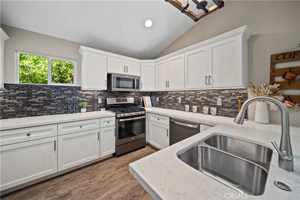 Additional image 57 of 24344 Valley St, Newhall, CA 91321