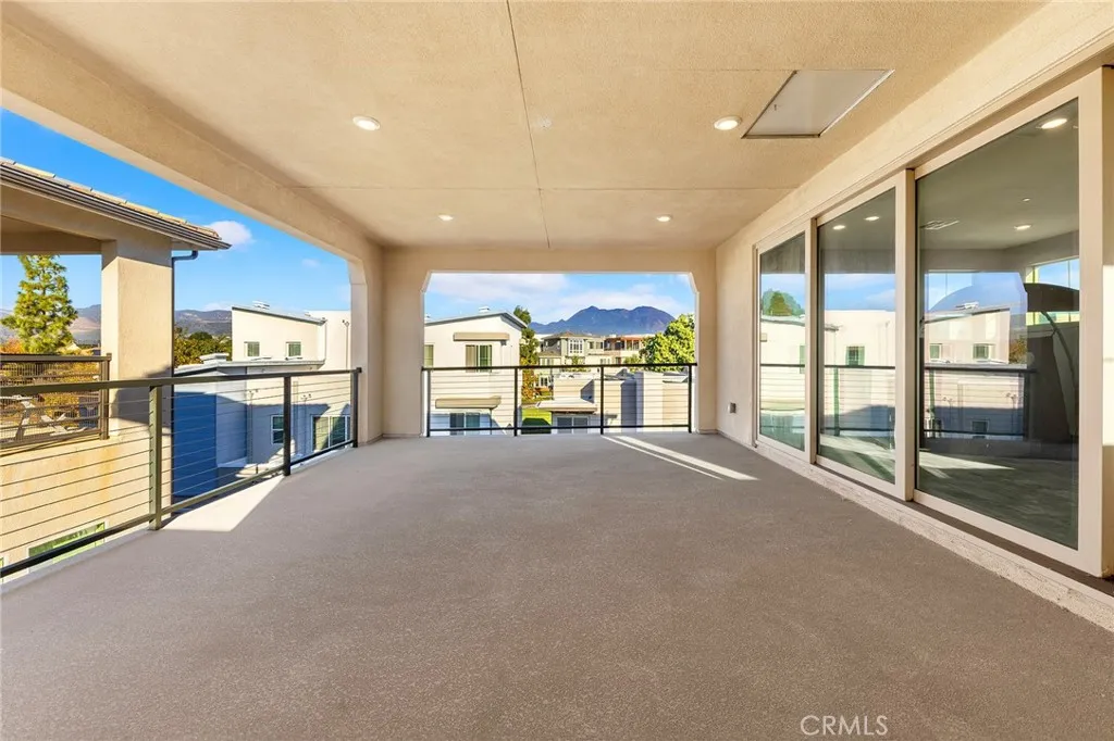 Additional image 94 of 115 Frame, Irvine, CA 92618