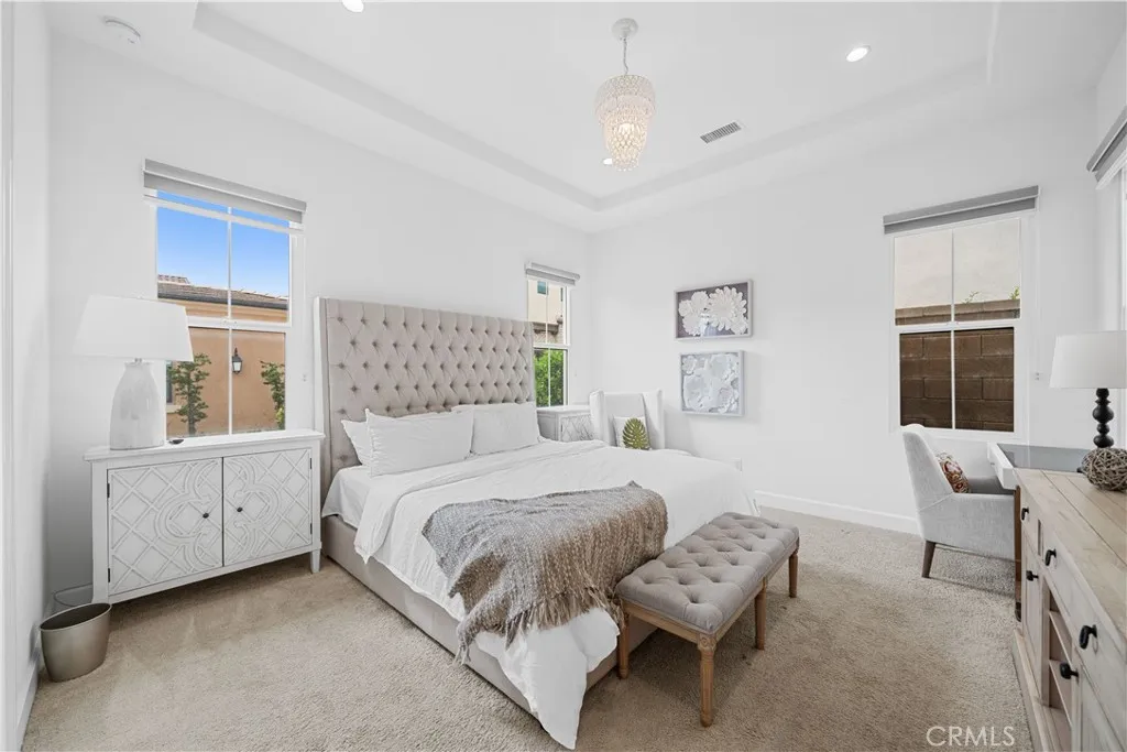 Additional image 55 of 67 Runner, Irvine, CA 92620