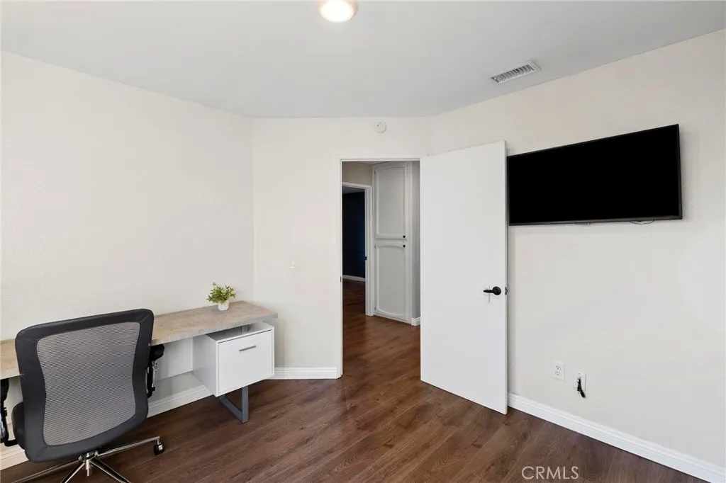 Additional image 35 of 13455 Ivanpah Road, Apple Valley, CA 92308