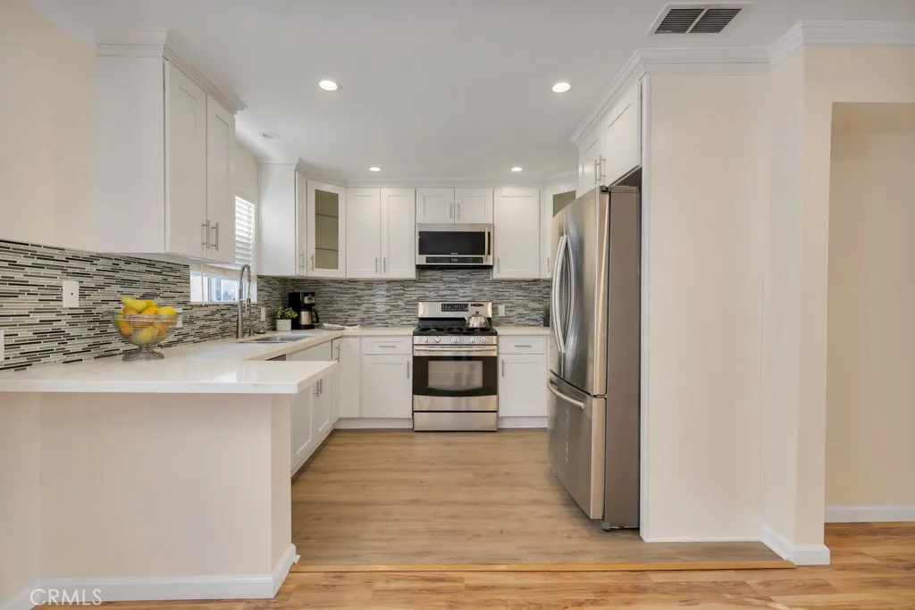 Additional image 47 of 8958 Burnet Avenue Unit E6, North Hills, CA 91343