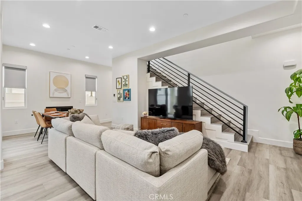 Additional image 23 of 305 N Mountain View Street, Santa Ana, CA 92703