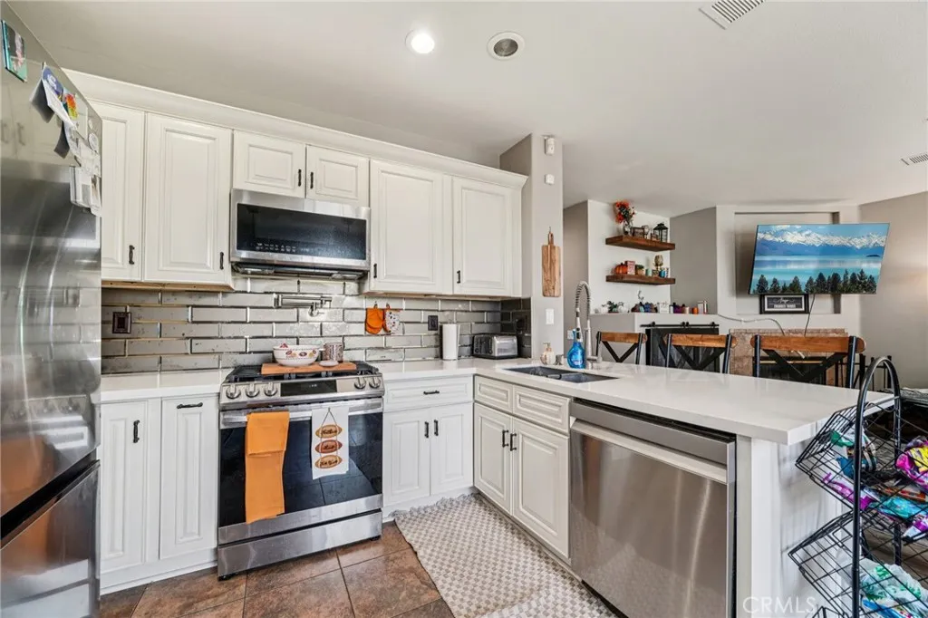 Additional image 48 of 5029 La Sarre Drive, Fontana, CA 92336