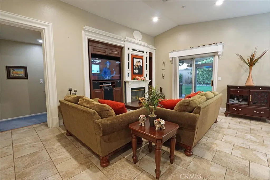 Additional image 11 of 328 Manzanita Court, Ontario, CA 91762