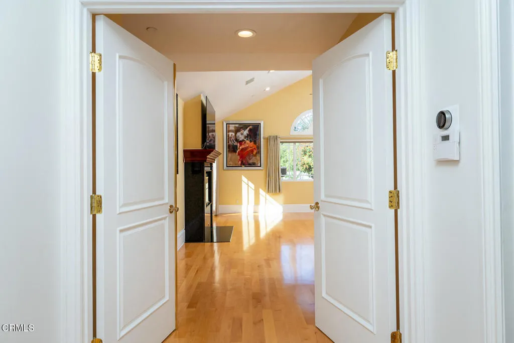 Additional image 89 of 1075 E Tujunga Avenue, Burbank, CA 91501