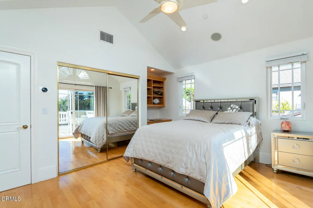 Additional image 40 of 1075 E Tujunga Avenue, Burbank, CA 91501