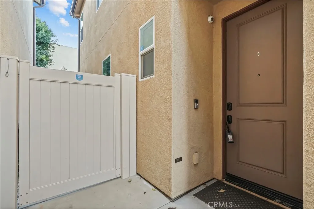 Additional image 44 of 7619 N Patriot Way, Van Nuys, CA 91405