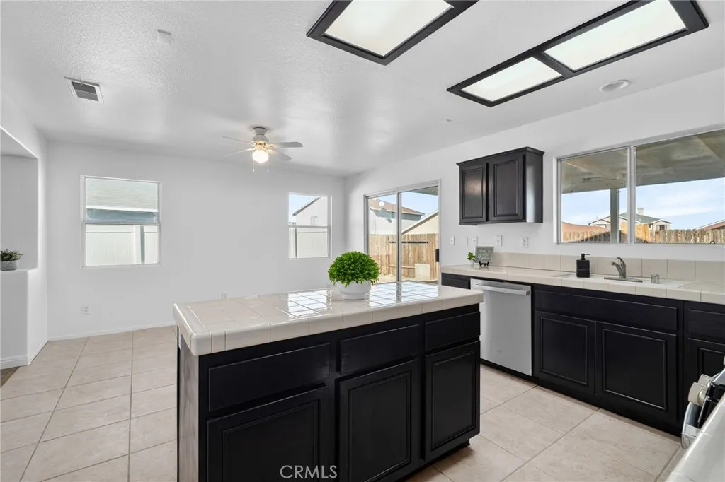 Additional image 51 of 11792 Harwood Rd, Victorville, CA 92392