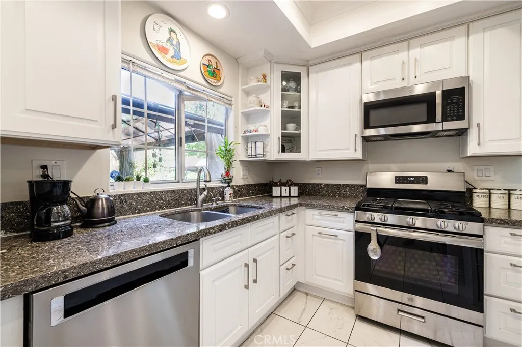 Additional image 8 of 10012 Reseda Boulevard Unit B, Northridge, CA 91324