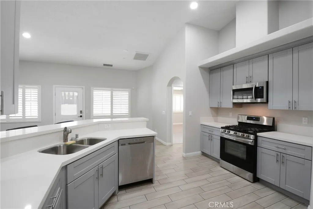 Additional image 59 of 8214 10th Ave, Hesperia, CA 92345