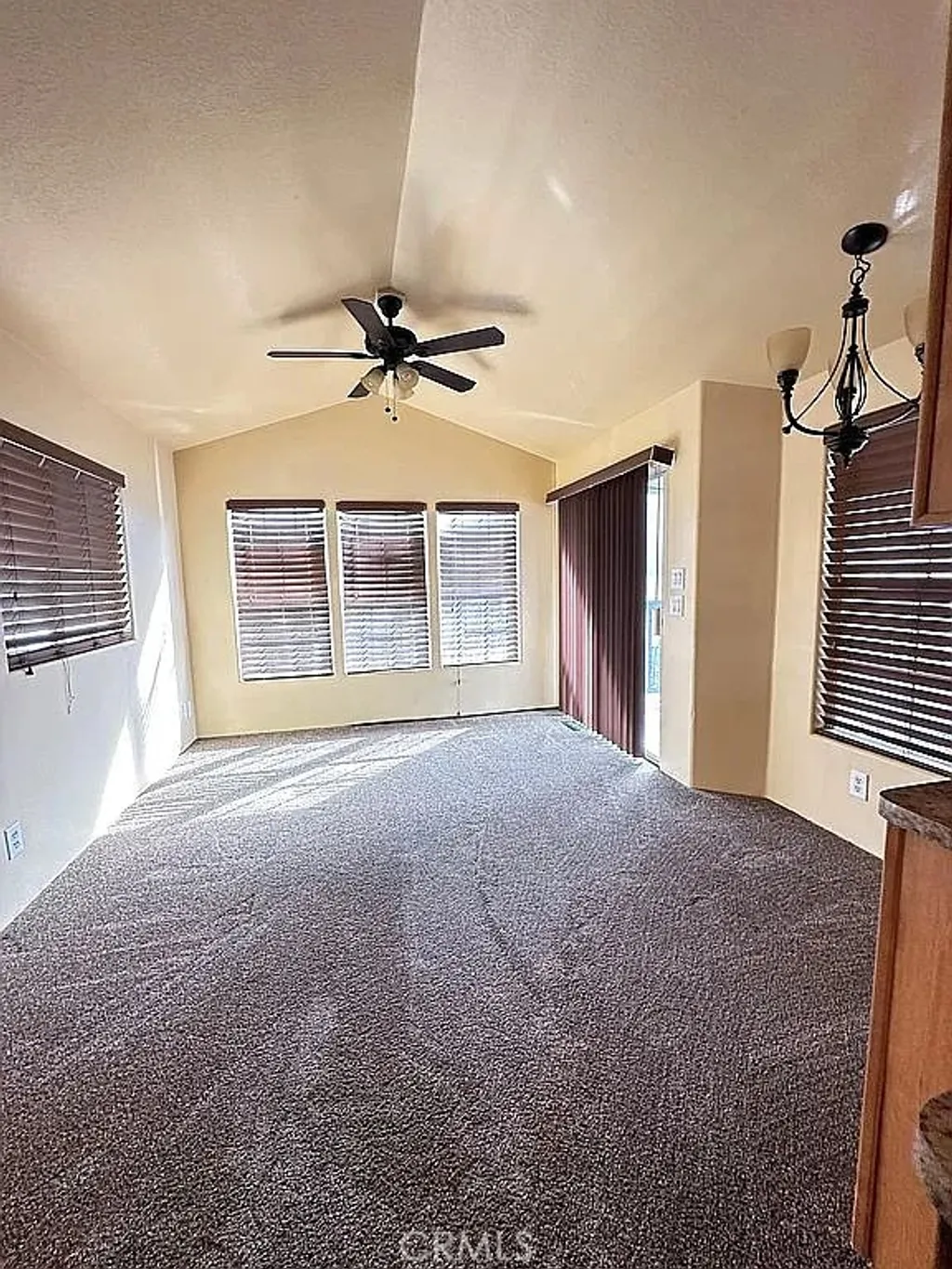 Additional image 9 of 32000 Riverside Drive Unit I1, Lake Elsinore, CA 92530