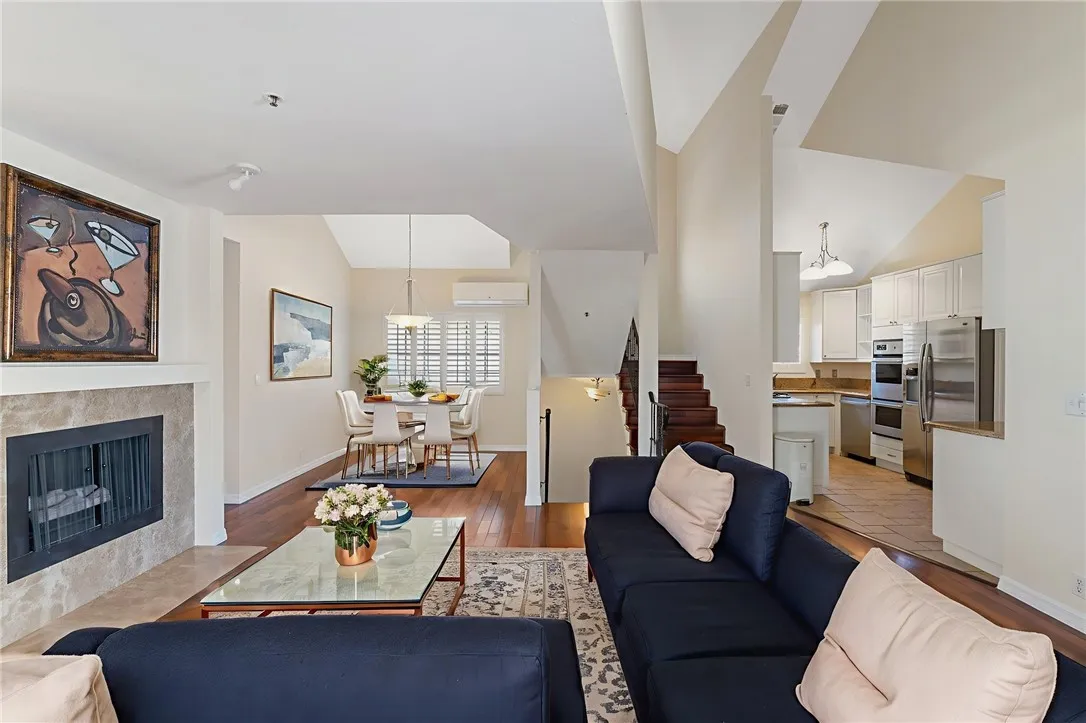 Additional image 61 of 221 Violet Ave, Monrovia, CA 91016