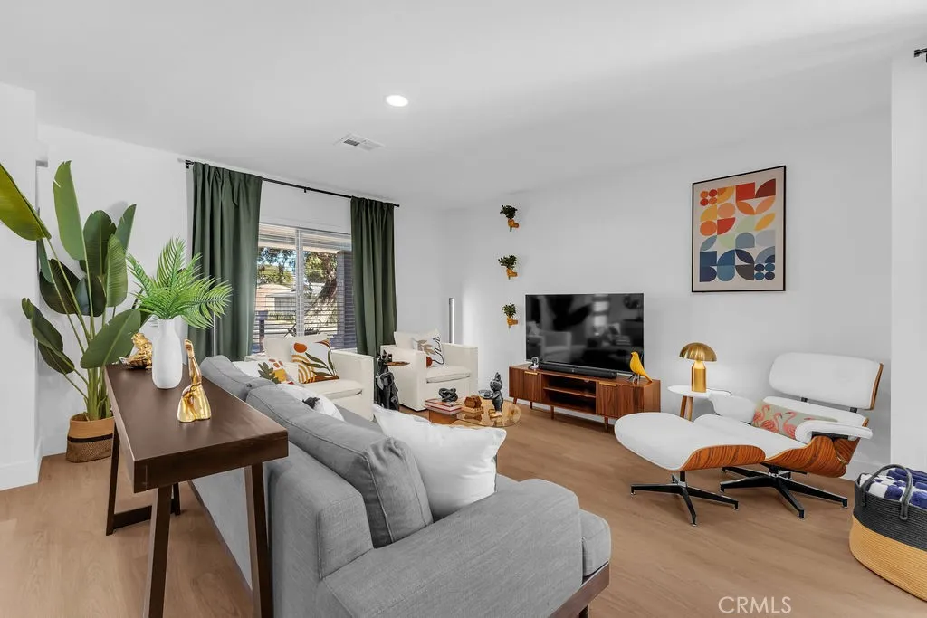 Additional image 2 of 481 W Sunview Ave, Palm Springs, CA 92262