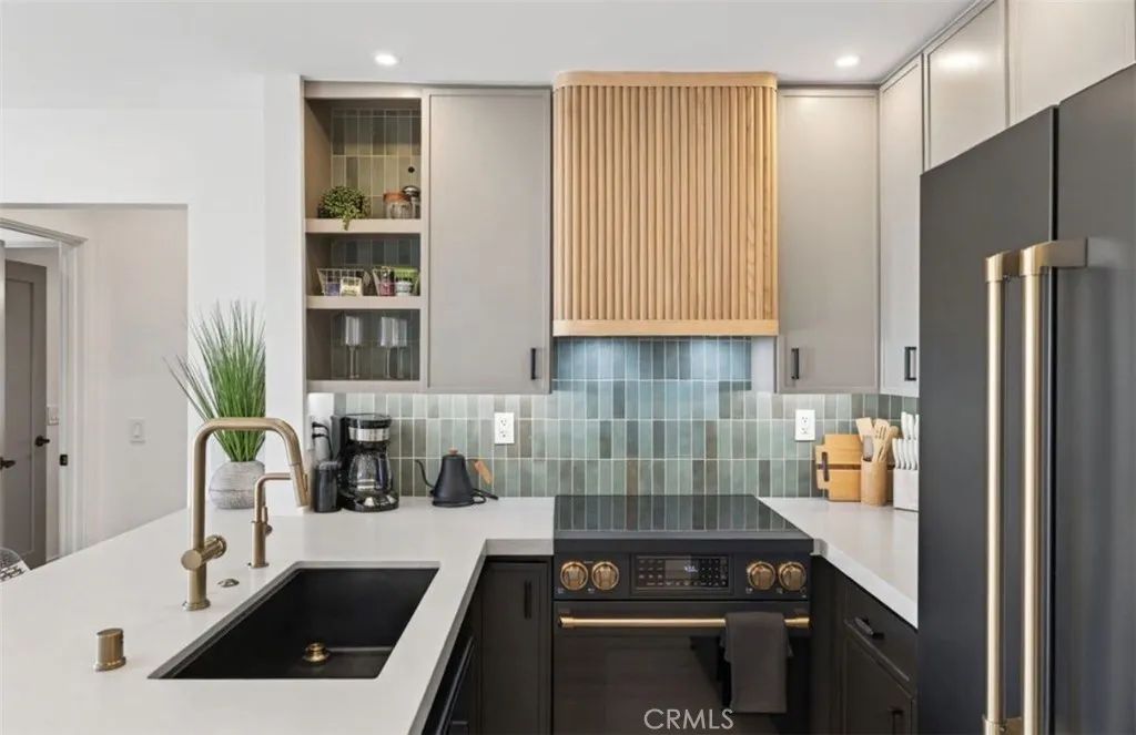 Additional image 4 of 218 E Surfside Dr, Port Hueneme, CA 93041