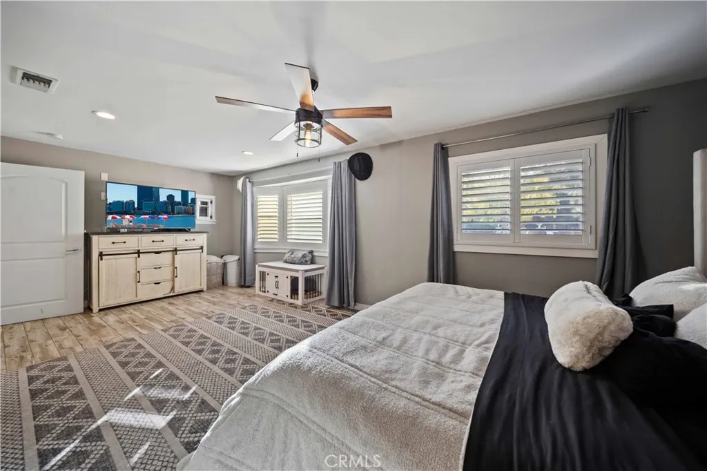 Additional image 38 of 24344 Valley St, Newhall, CA 91321