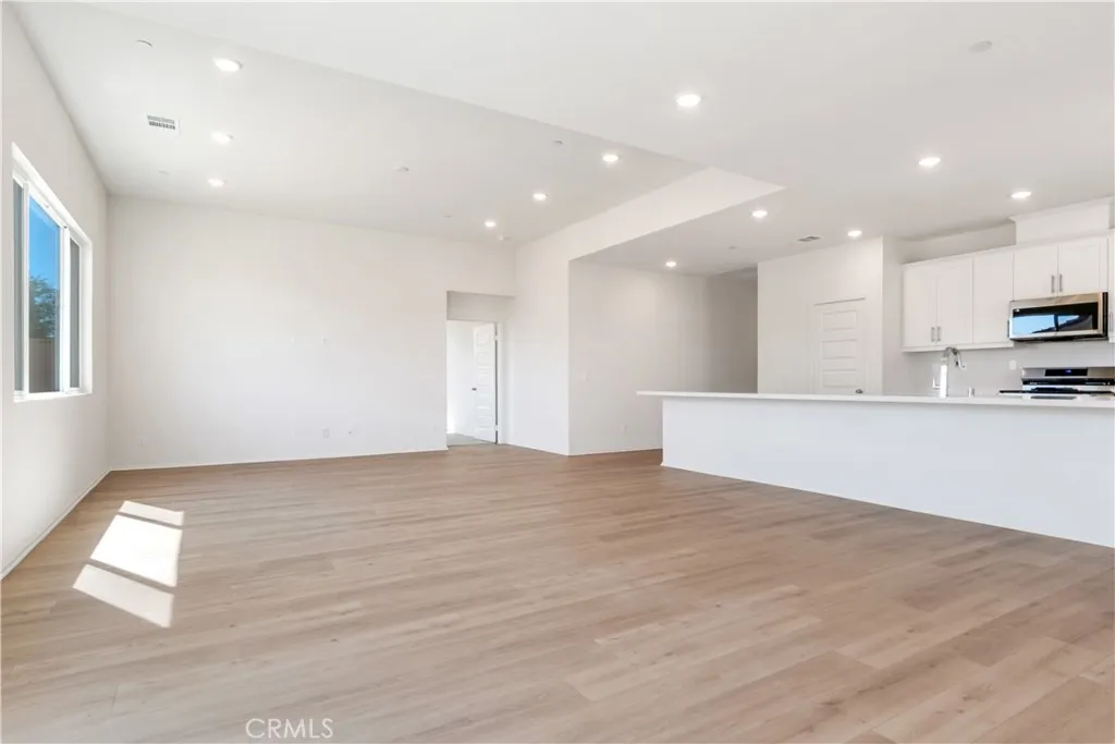 Additional image 7 of 13743 Mesa View Drive, Victorville, CA 92392