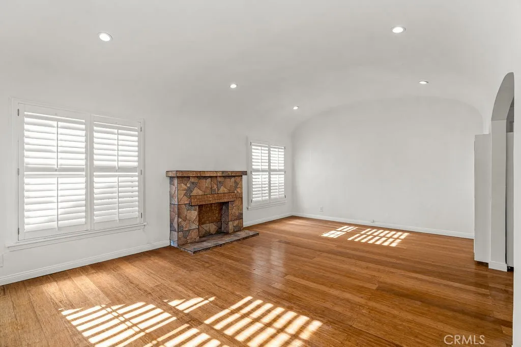 Additional image 7 of 2405 Clyde, Los Angeles, CA 90016