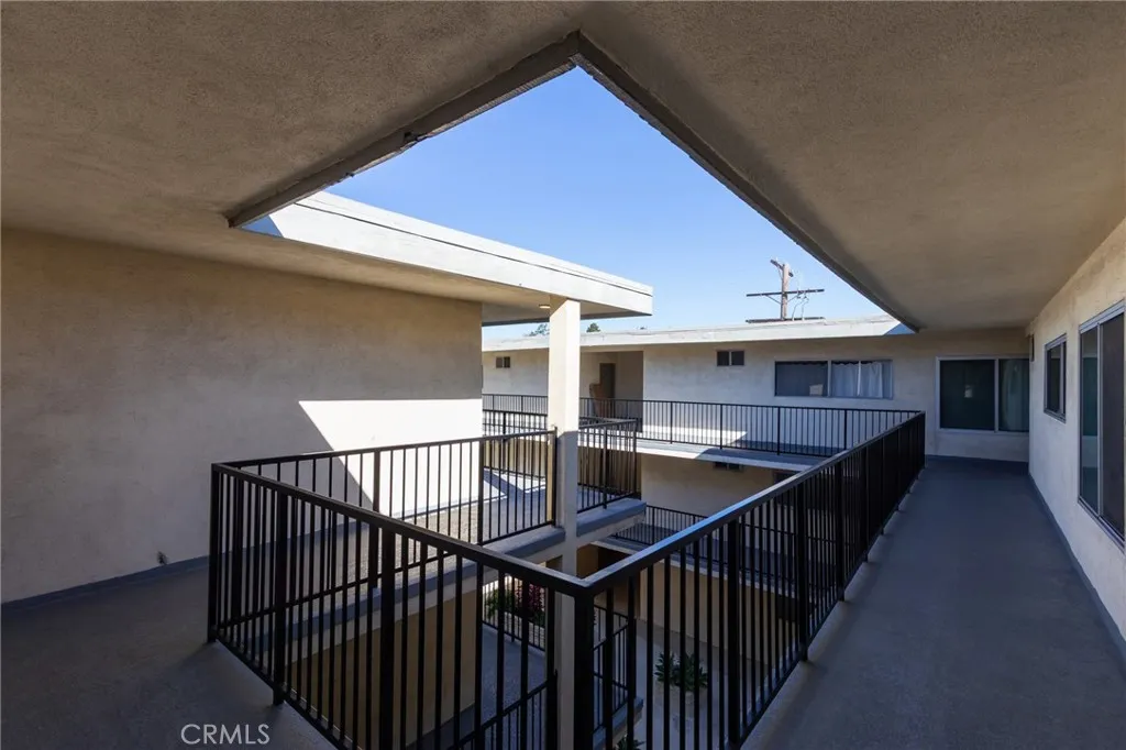 Additional image 75 of 3734 S Canfield Ave, Los Angeles, CA 90034