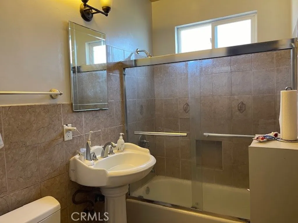 Additional image 19 of 11143 Emelita, North Hollywood, CA 91601