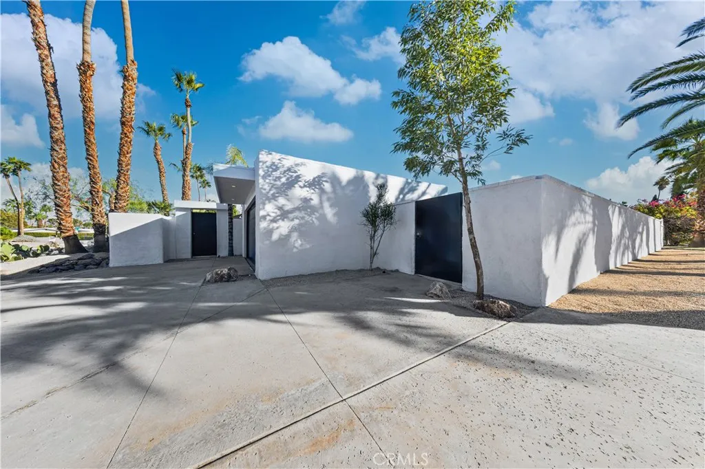 Additional image 70 of 1033 E Via Escuela, Palm Springs, CA 92262