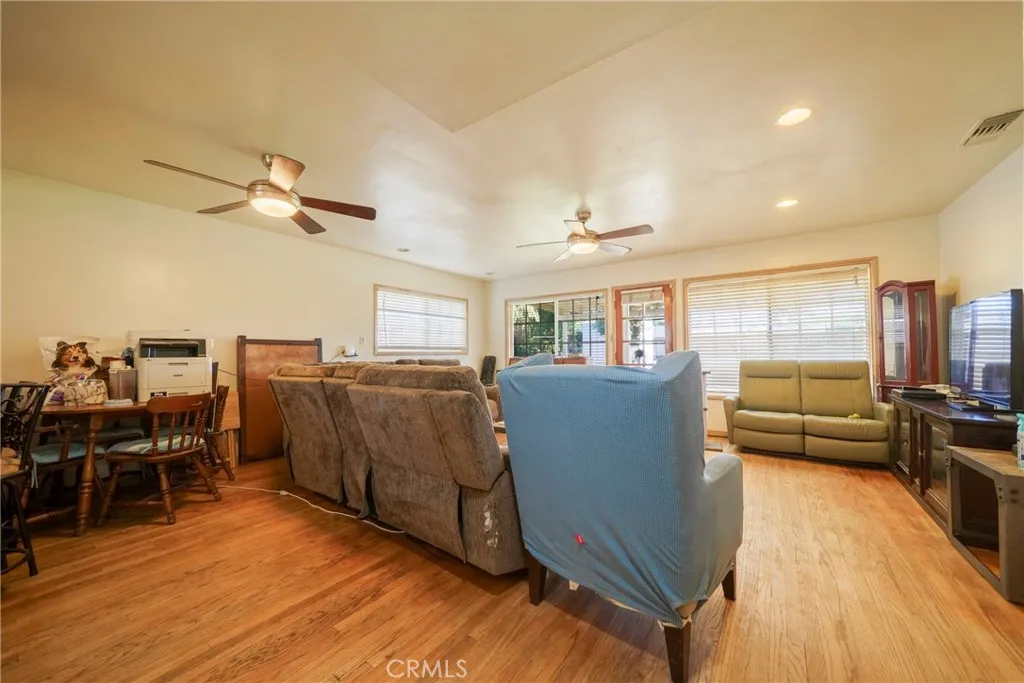 Additional image 11 of 944 S Russelee Dr, West Covina, CA 91790