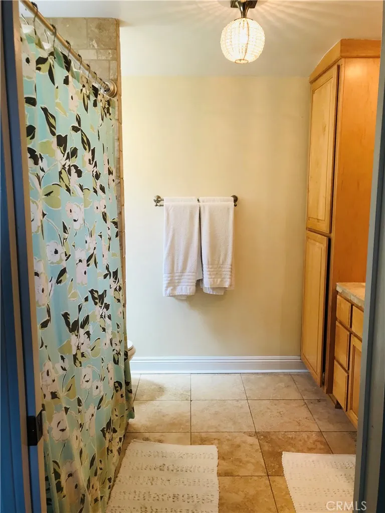 Additional image 51 of 75 Claremont, Long Beach, CA 90803