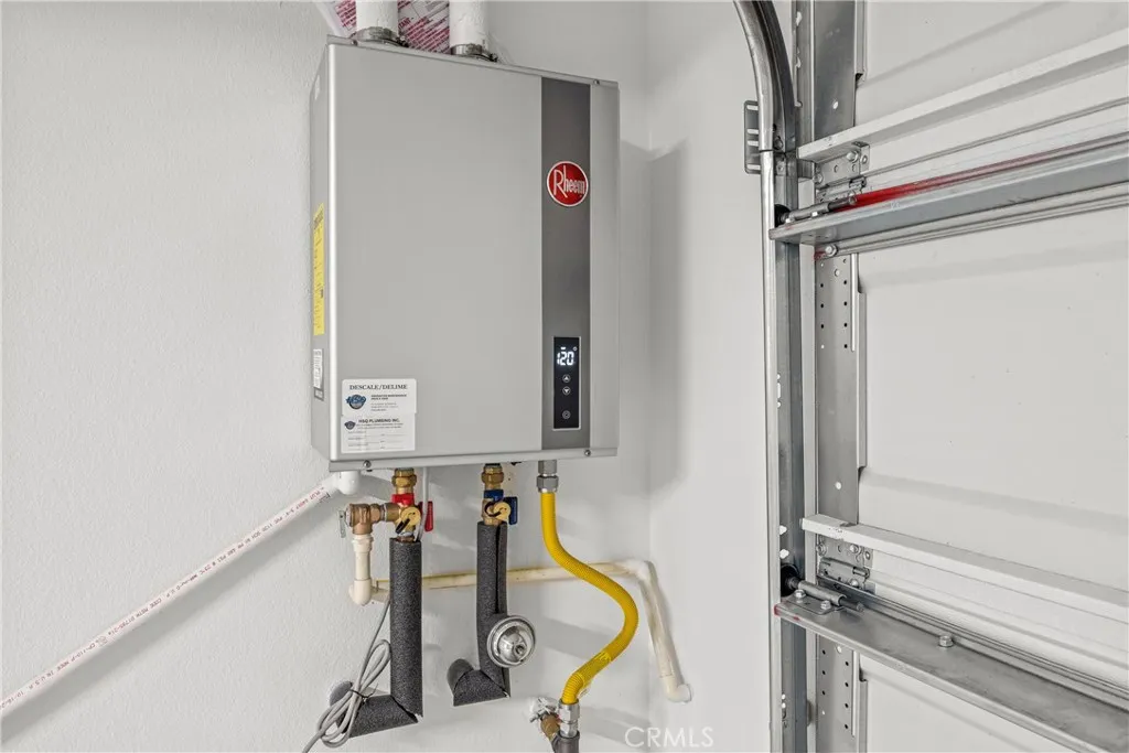 Additional image 51 of 15907 Blue Copper Way, Fontana, CA 92336