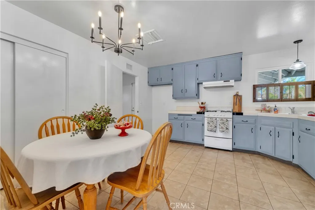 Additional image 41 of 27967 Urbandale Ave, Saugus, CA 91350