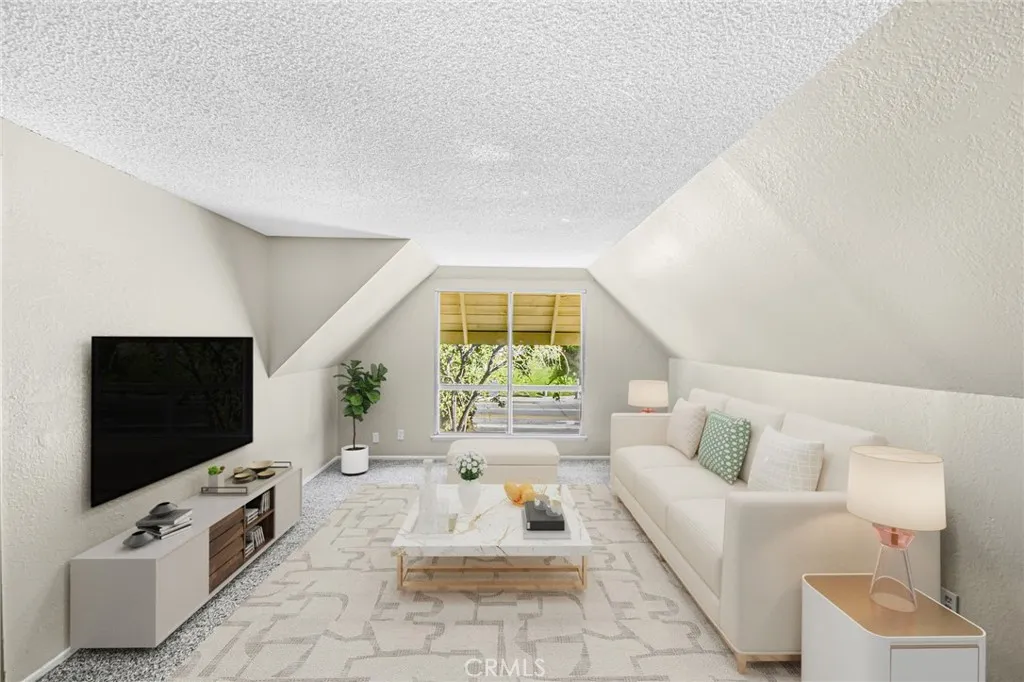 Additional image 35 of 22703 Garzota Dr, Valencia, CA 91354