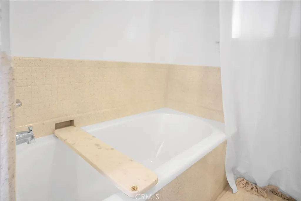 Additional image 37 of 332 E 79th Street, Los Angeles, CA 90003