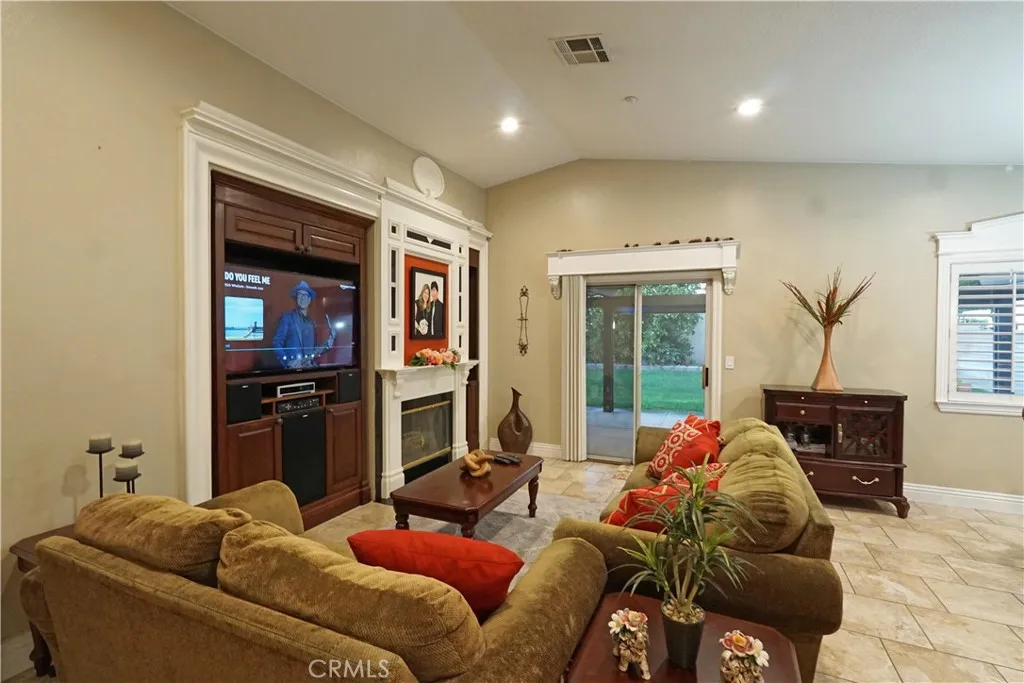 Additional image 12 of 328 Manzanita Court, Ontario, CA 91762