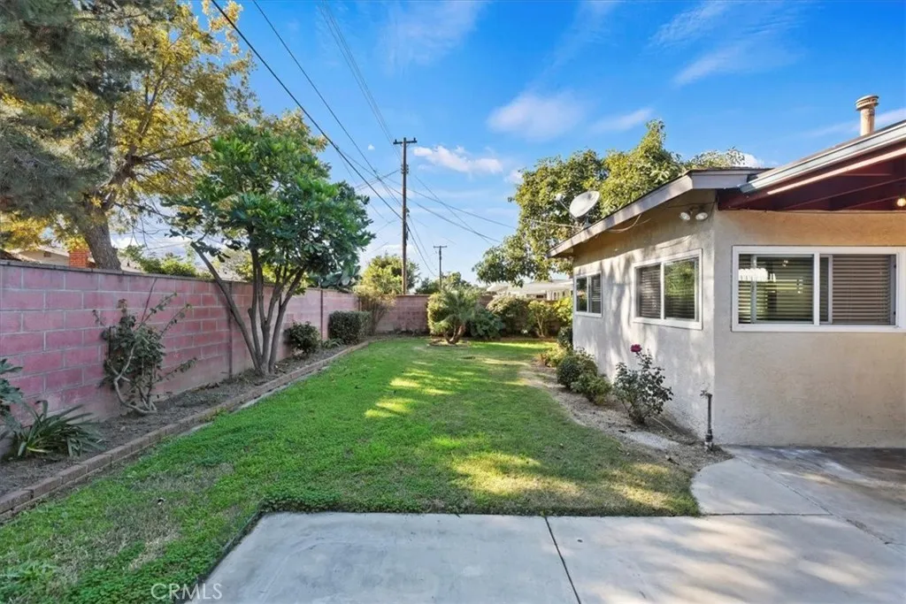 Property image for 2122 W Harle Ave, Anaheim, CA 92804