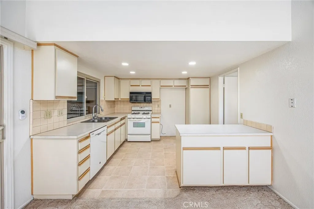 Additional image 16 of 1089 Ardmore Circle, Redlands, CA 92374