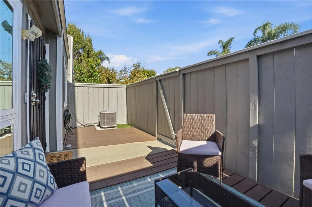 Additional image 4 of 2911 S Fairview Street Unit C, Santa Ana, CA 92705