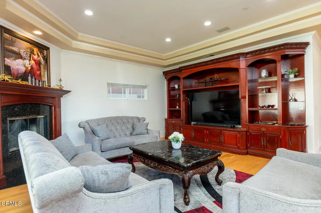 Additional image 19 of 1075 E Tujunga Avenue, Burbank, CA 91501