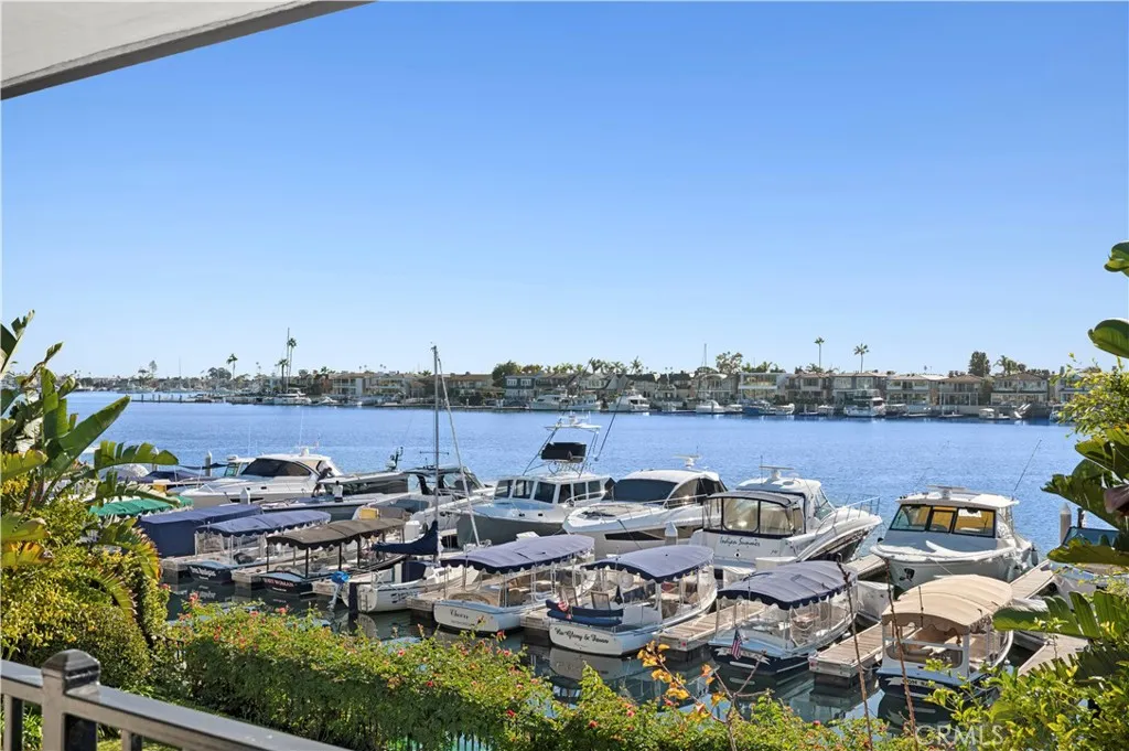 Additional image 3 of 2572 Bayshore Dr, Newport Beach, CA 92663