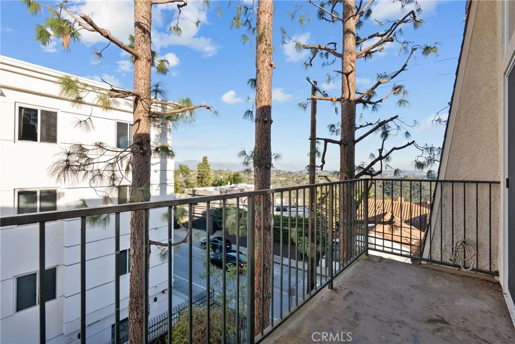 Additional image 70 of 2385 Roscomare Rd Unit F16, Bel Air, CA 90077