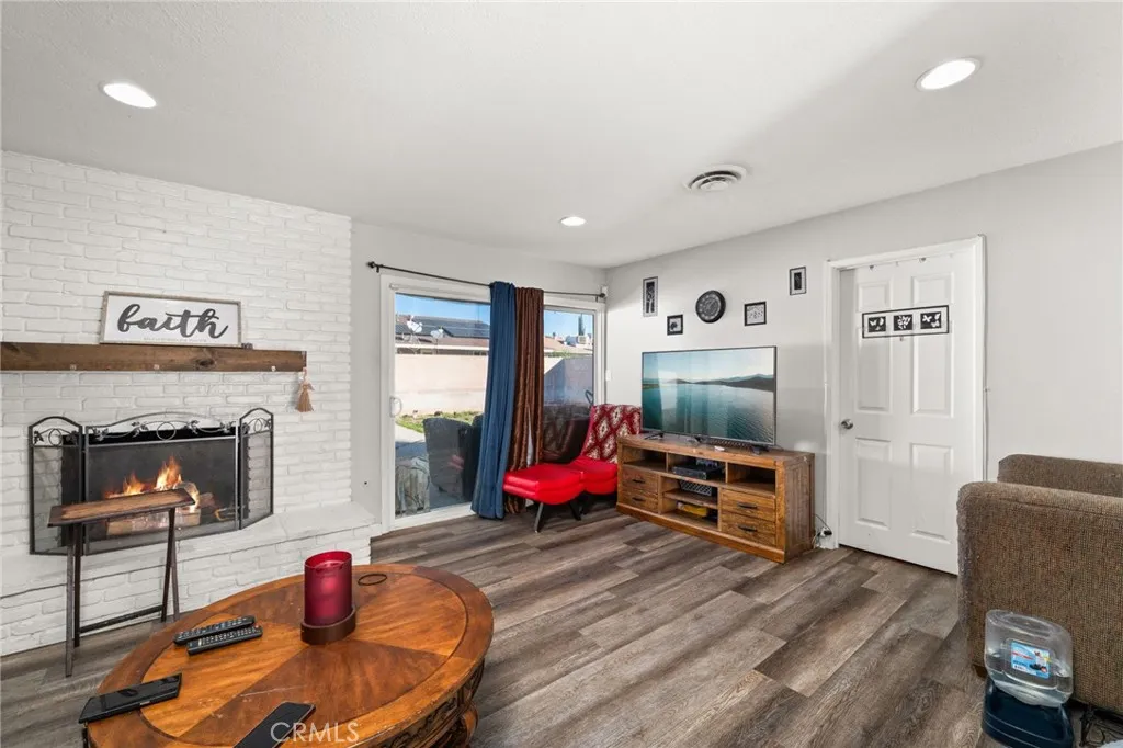 Additional image 7 of 640 Vista De Loma, Hemet, CA 92543