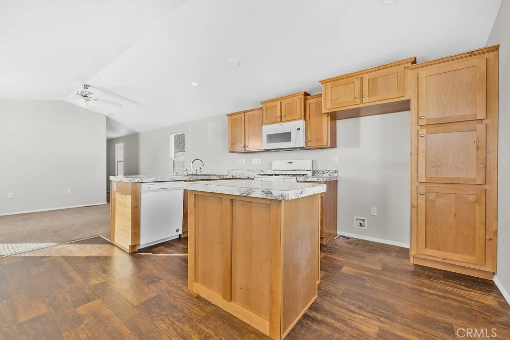 Additional image 26 of 20843 Waalew Rd Unit B48, Apple Valley, CA 92307