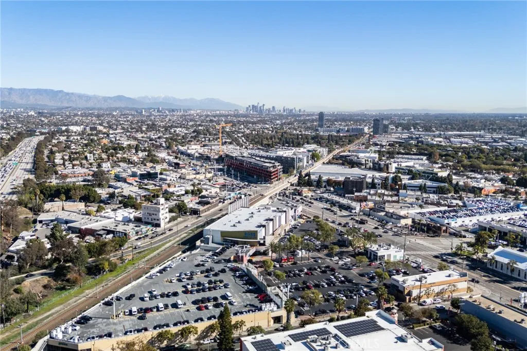 Additional image 97 of 3734 S Canfield Ave, Los Angeles, CA 90034