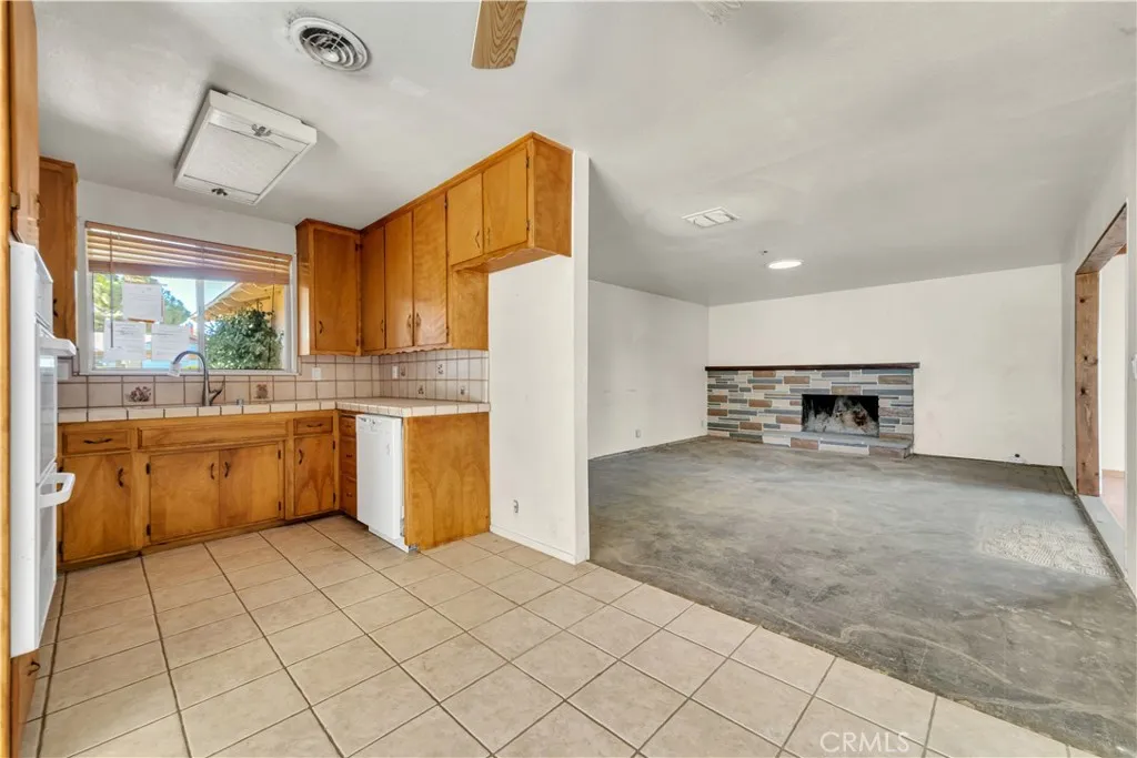 Additional image 4 of 41522 Rimfield Avenue, Lancaster, CA 93536