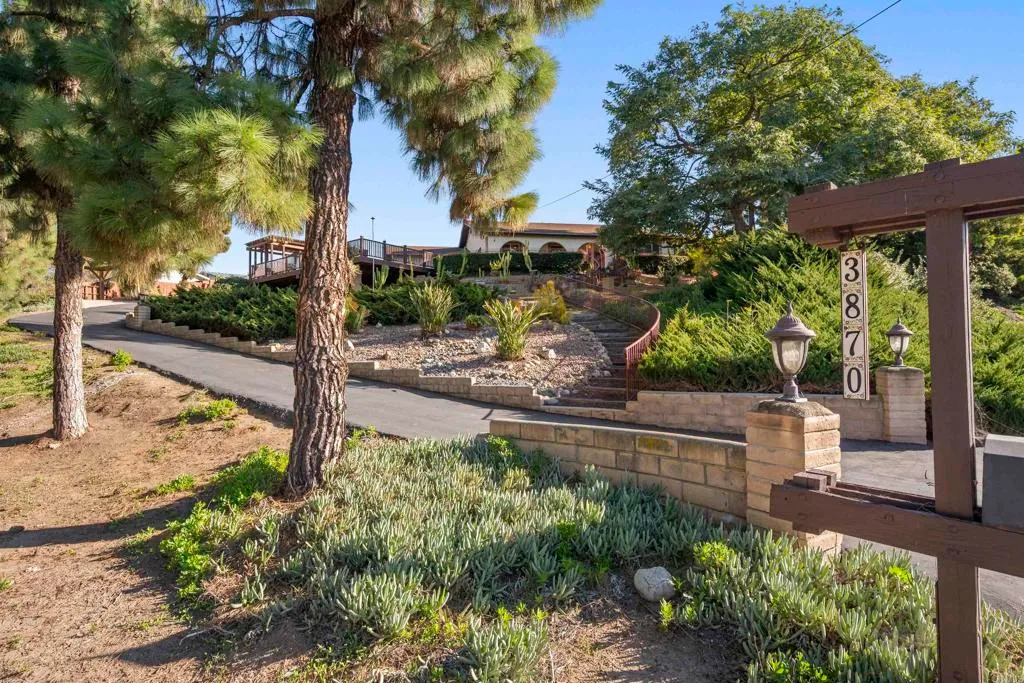 Additional image 120 of 3870 Avenida San Miguel, Bonita, CA 91902