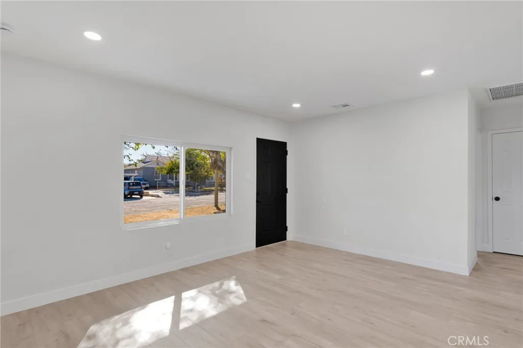 Additional image 43 of 16774 Joshua St, Victorville, CA 92395