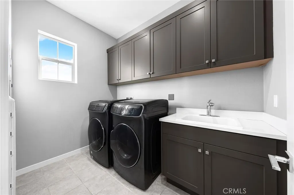 Additional image 45 of 115 Frame, Irvine, CA 92618