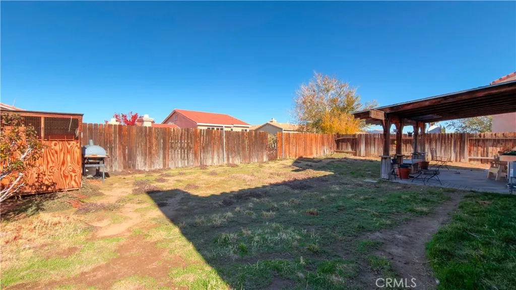 Property image for 3723 Hollowglen Dr, Palmdale, CA 93550