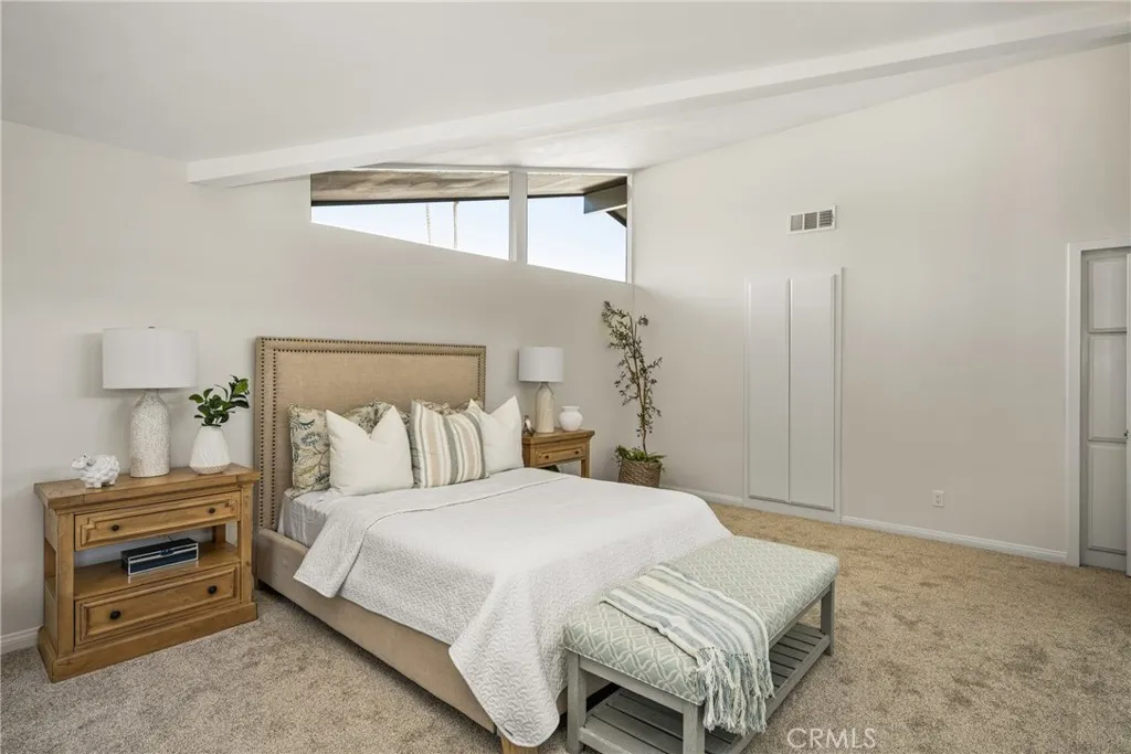 Additional image 115 of 337 Vista Baya, Costa Mesa, CA 92627