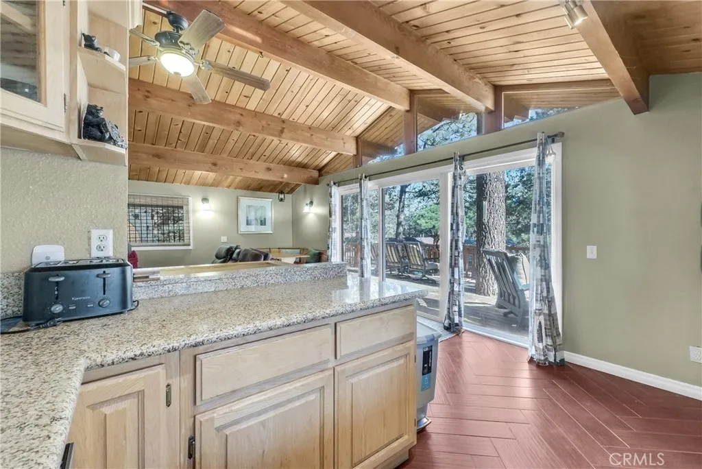 Additional image 19 of 404 Leonard Ln, Sugarloaf, CA 92386