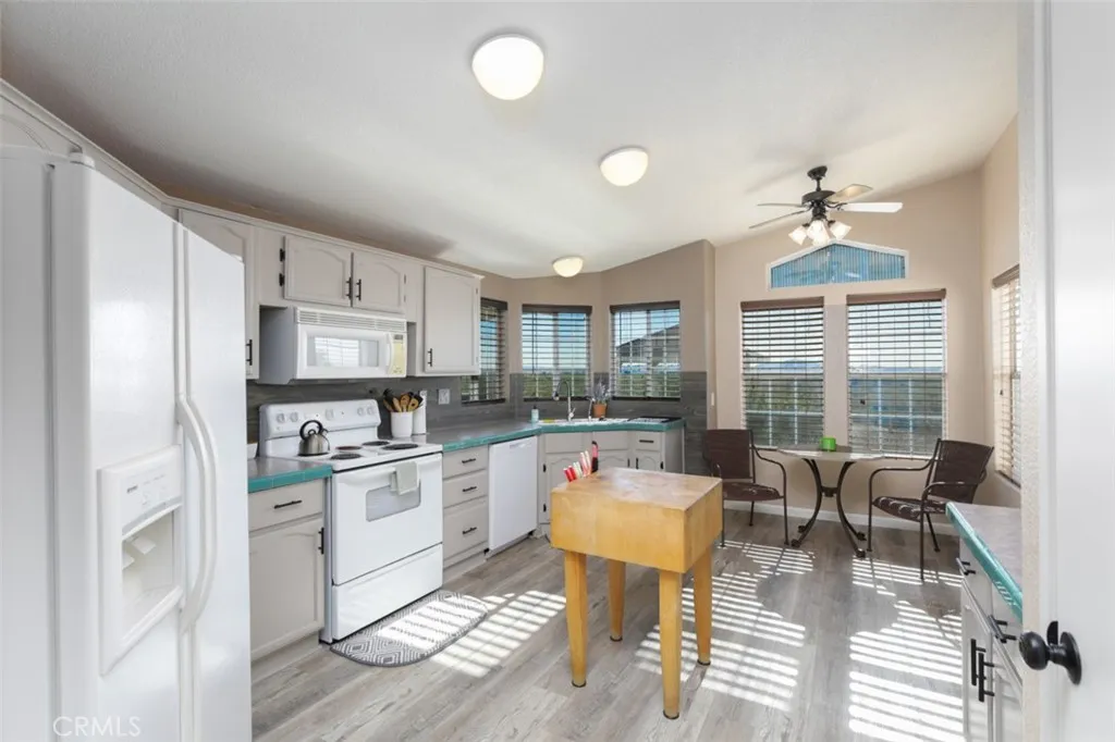 Additional image 100 of 150217 Bluewater Rd, Big River, CA 92242