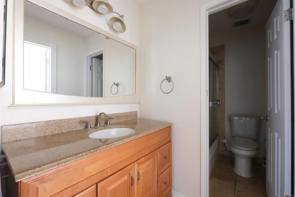 Additional image 30 of 3246 Ashford Street Unit D, San Diego, CA 92111